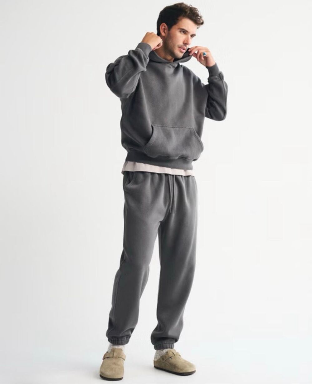 Abercrombie and fitch Essential Cinched Sweatpant size small $70